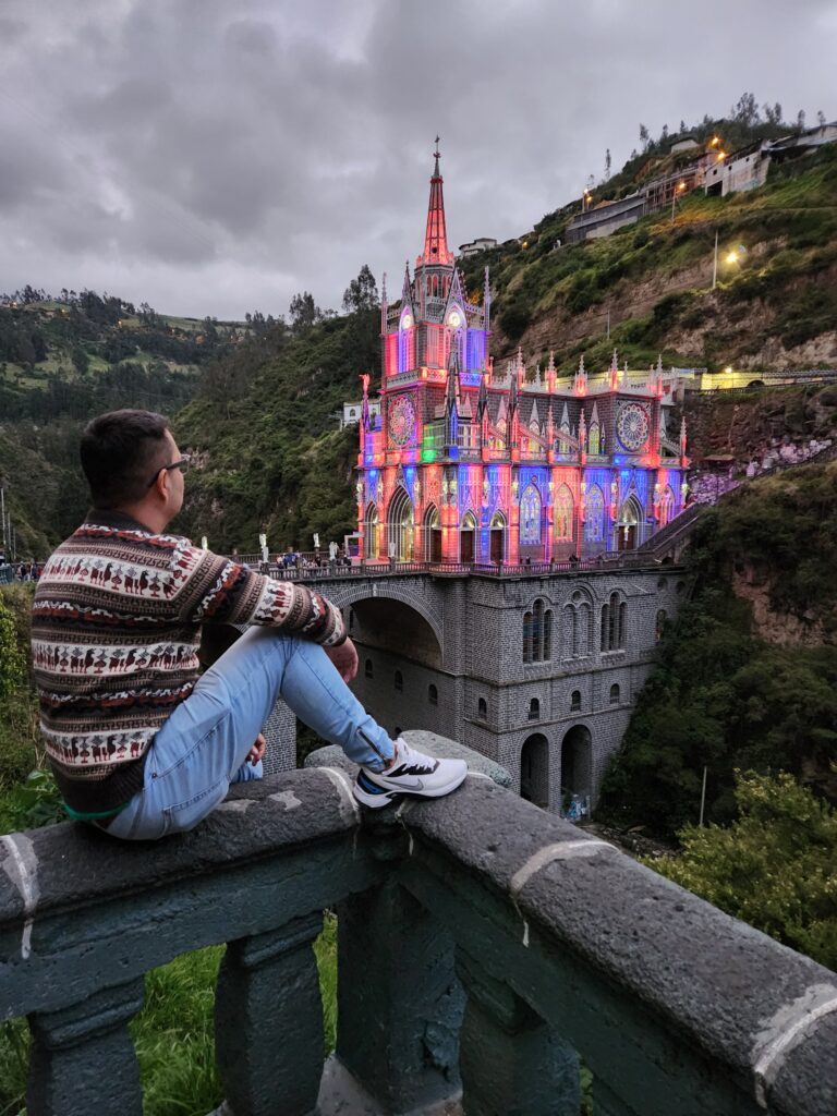 las lajas vista nocturna desde uno de los puntos para foto.